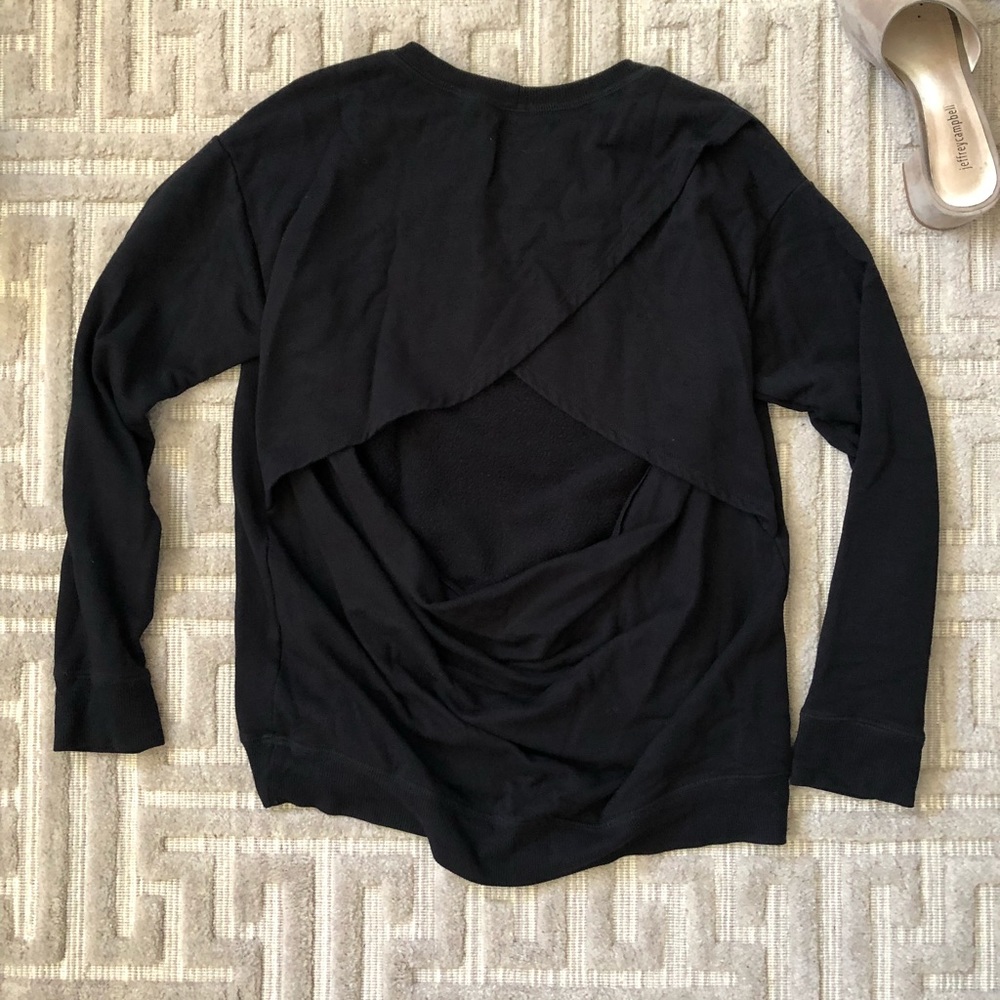 lounge-wear top